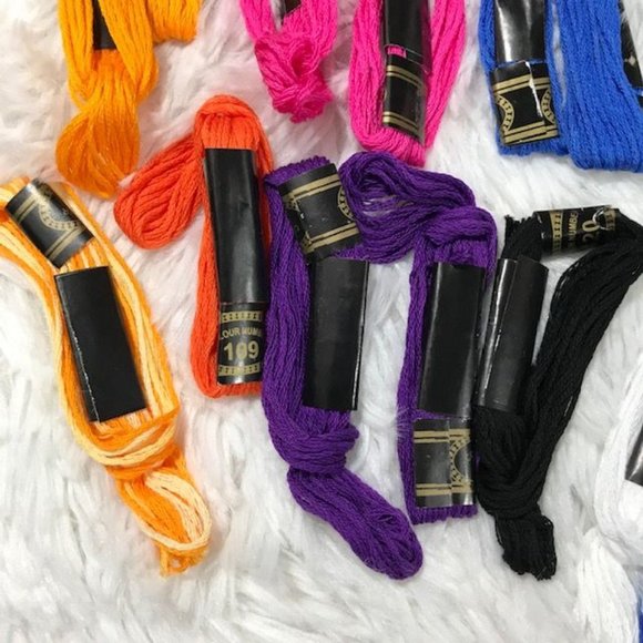 Alex Friendship Bracelet Party Set - Picture 9 of 11